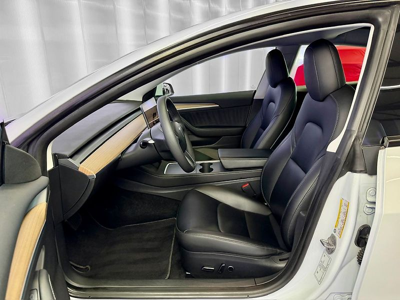Tesla Model 3 LONG RANGE, DUAL MOTOR, 366 KW - fotka 10 z 33