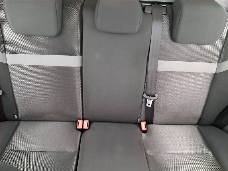 Ford Kuga (2012) 2.0 TDCi, 4X4, Navi, Tempomat - fotka 10 z 19