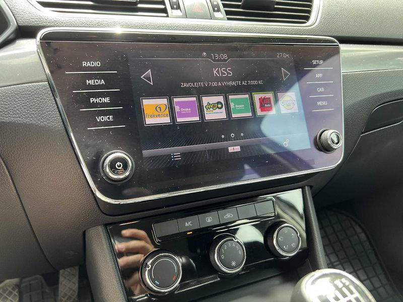 Škoda Superb 2.0 TDi 110 kW FACELIFT MR2020 - fotka 11 z 13