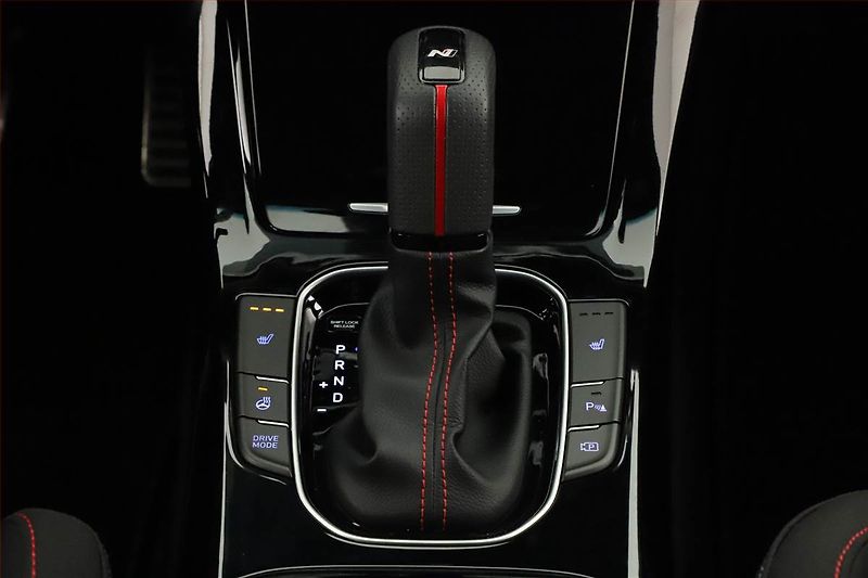 Hyundai i30 (2025) N-Line 1.5 T-GDI MHEV 48V - fotka 10 z 16