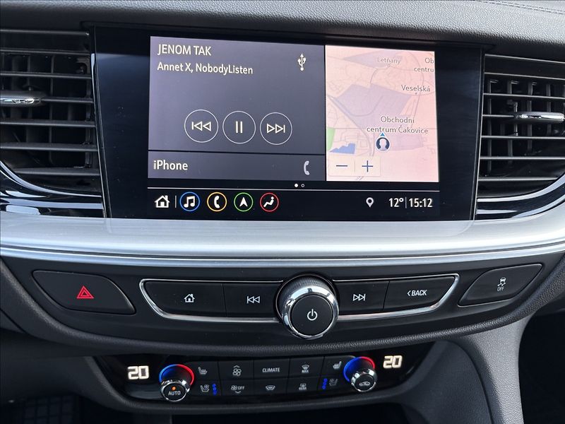 Opel Insignia 2,0 CDTi AWD AT8 Ultimate GS - fotka 17 z 31