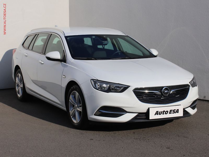 Opel Insignia (2017) 2.0 CDTi, OPC line, LED - fotka 1 z 3