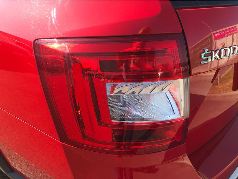 Škoda Octavia III 4x4 Scout 2,0 TDI CR /135k - fotka 25 z 28