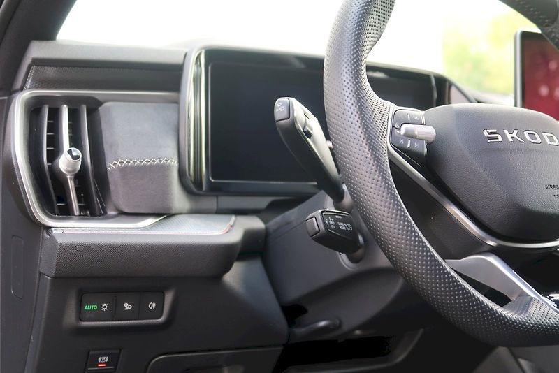 Škoda Kodiaq (2025) SportLine 2.0 TDI 142 kW 4x4 D - fotka 20 z 29