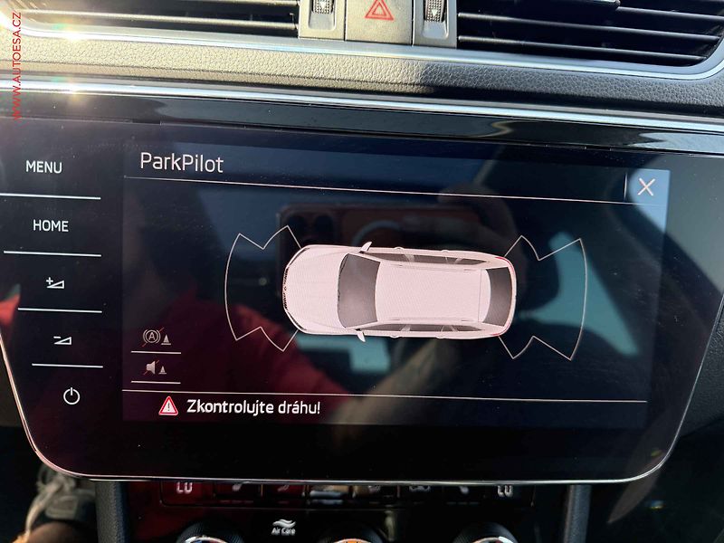Škoda Superb (2018) 2.0 TDI, ČR, DSG - fotka 18 z 18