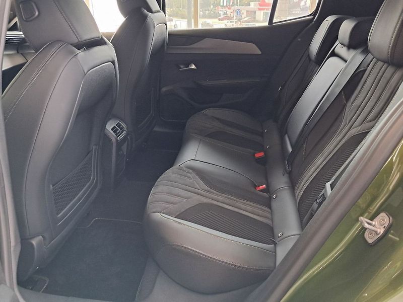 Peugeot 408 408 GT Hybrid 145 e-DCS6 - fotka 10 z 14