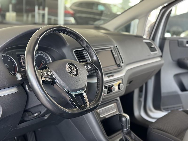 Volkswagen Sharan 2,0TDI 110kW*DSG*Tažné*DPH - fotka 12 z 40