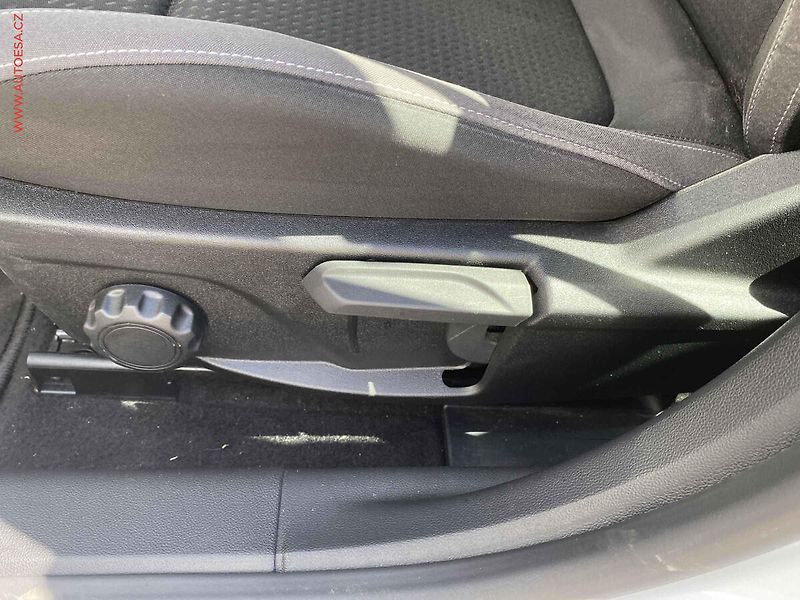 Ford Focus (2019) 1.5TDCi, ČR, Trend Plus - fotka 14 z 18