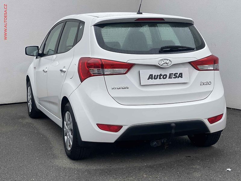 Hyundai ix20 (2013) 1.4 VVT, ČR, Start - fotka 6 z 16