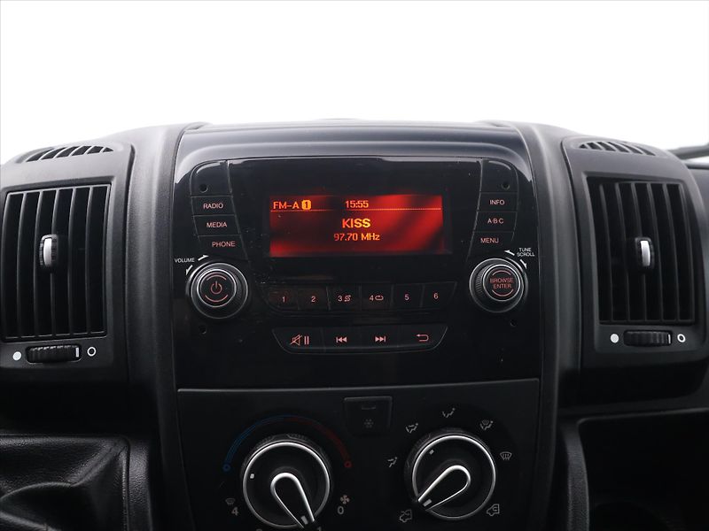 Peugeot Boxer 2.2 HDI 121kW 7Míst CZ 1Maj DP - fotka 19 z 28