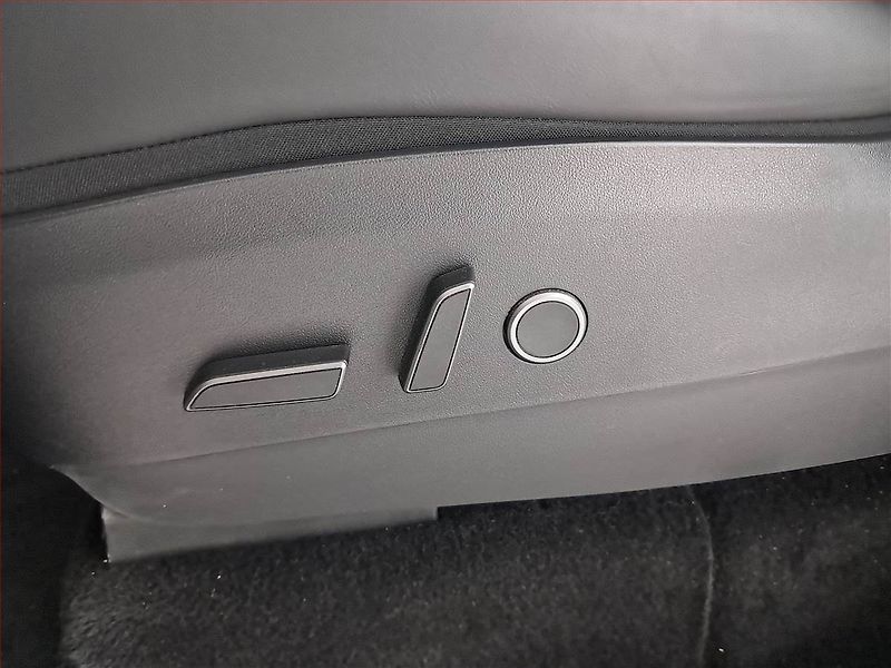 Tesla Model Y (2022) Long Range AWD 79kWh, SoH 91% - fotka 21 z 22