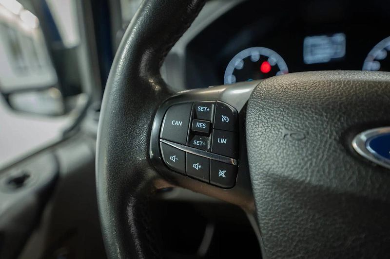 Ford Transit Custom L2 2.0 77 kW - fotka 15 z 32