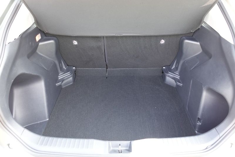 Toyota Yaris Cross 1.5TNGA 125 - 1 CVT Comfort Te - fotka 14 z 31