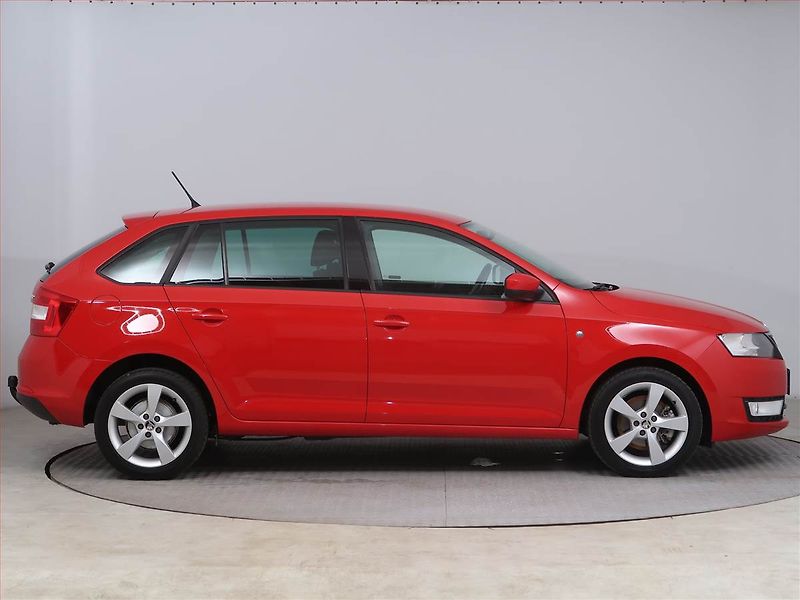 Škoda Rapid (2014) Spaceback 1.6 TDI, Serv.kniha - fotka 5 z 13