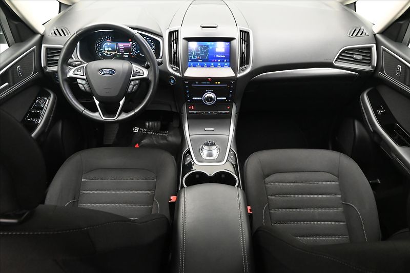 Ford Galaxy 2,0 EcoBlue 140 kW AT8 Titaniu - fotka 16 z 34
