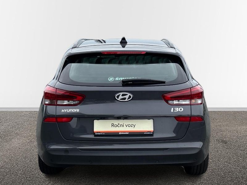 Hyundai i30 MHEV Smart DCT - fotka 17 z 25