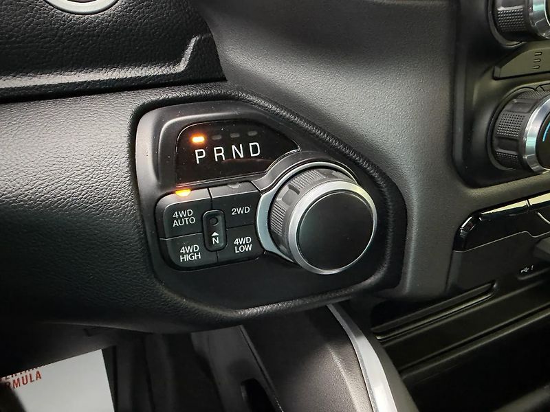 Dodge RAM (2022) +HYDRO BLUE+LOOK26+OFFR.PAKET+ - fotka 16 z 22