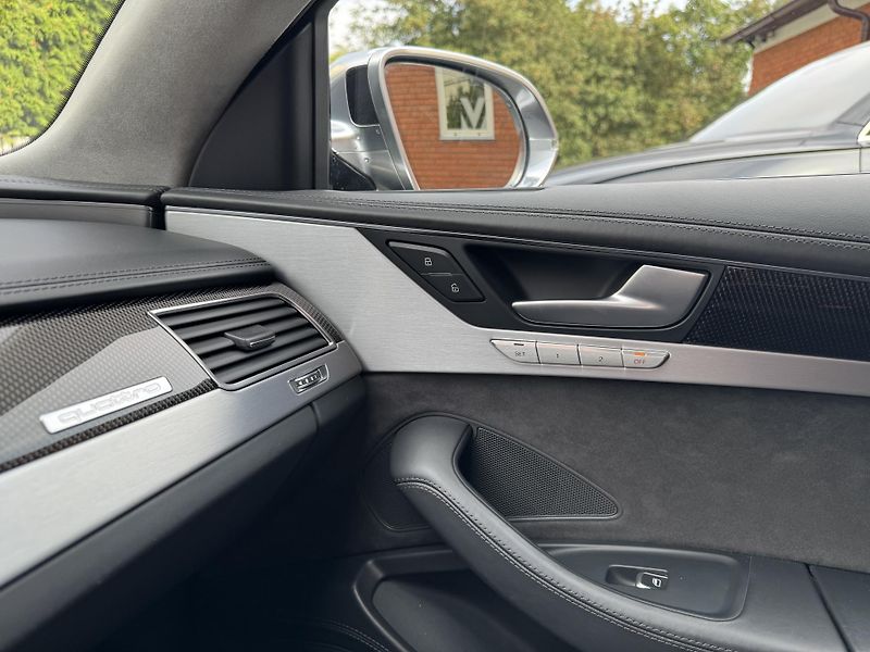 Audi S8 S8+ 445 KW-KERAMIKY-LED-R21 - fotka 17 z 48