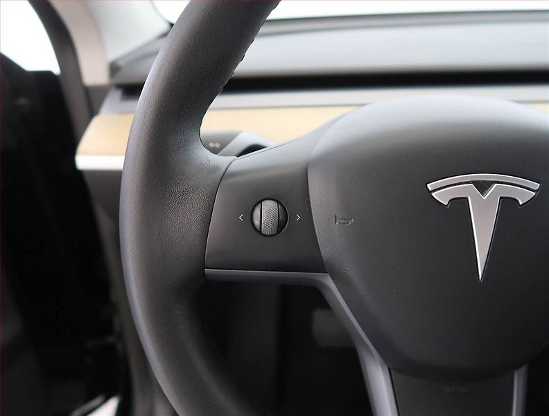 Tesla Model Y (2022) Long Range AWD 79kWh, SoH 88% - fotka 28 z 33