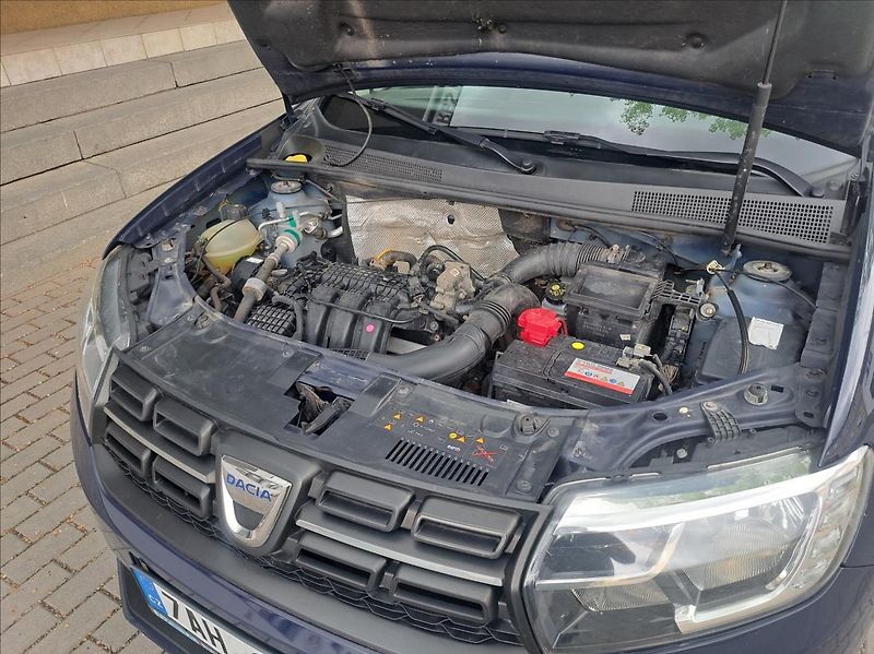Dacia Sandero 1,0 SCe - fotka 34 z 35