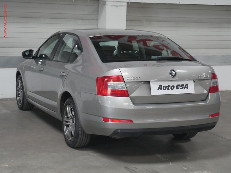 Škoda Octavia (2016) 1.4 TSi, ČR, Ambition - fotka 4 z 18