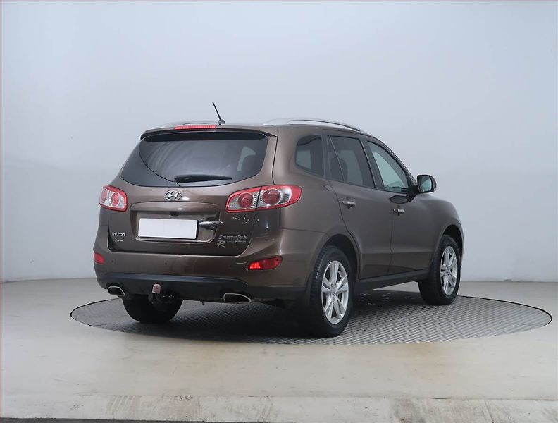 Hyundai Santa Fe (2010) 2.2 CRDi, 4X4, 7 míst - fotka 5 z 16