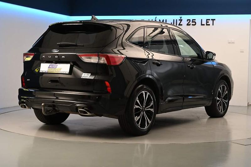 Ford Kuga (2022) 2.0 4x4 ST-LINE X LED ACC VIRT - fotka 5 z 41