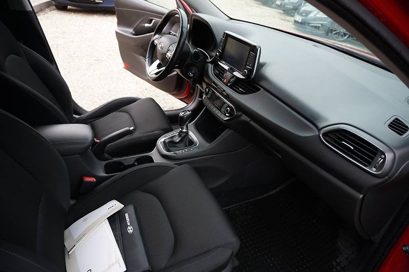 Hyundai i30 (2019) 1,4     103KW    2 .MAJ,  Nové - fotka 16 z 32
