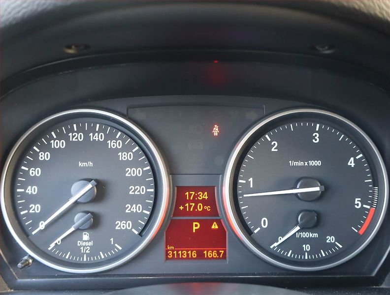 BMW X1 (2014) xDrive18d, 4X4, Automat, Navi - fotka 11 z 18