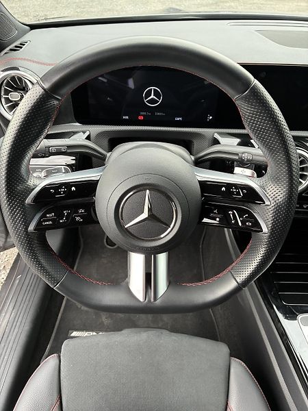 Mercedes-Benz CLA (2024) 200d shooting brake - fotka 10 z 14