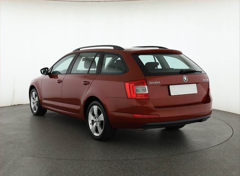Škoda Octavia (2015) 2.0 TDI, Tempomat - fotka 4 z 19
