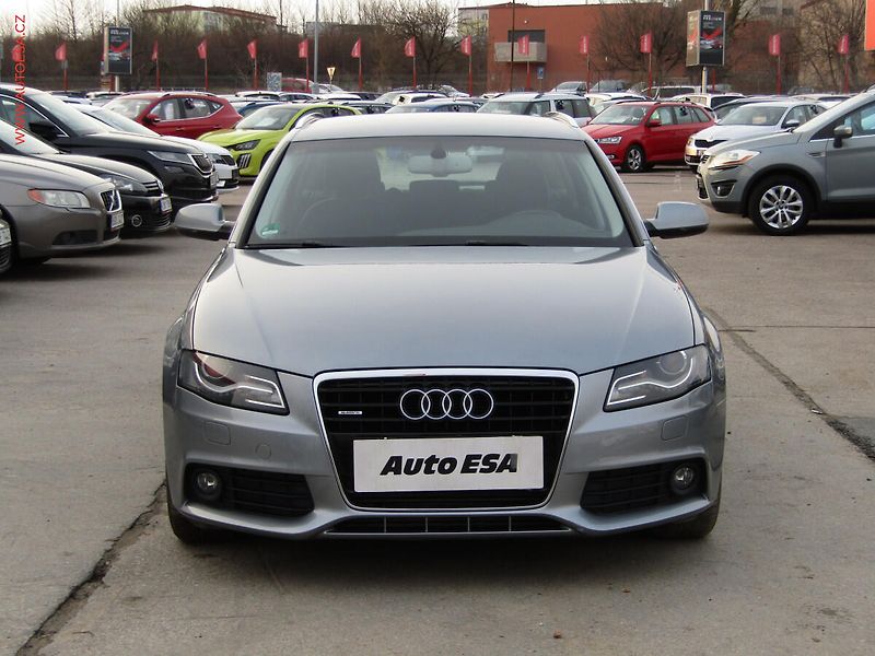Audi A4 (2011) 3.0 TDi quattro, Bixen - fotka 2 z 16