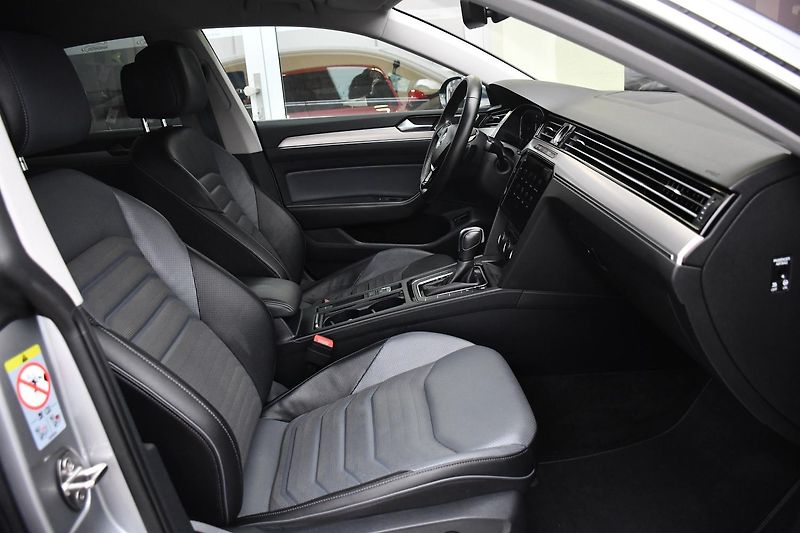 Volkswagen Arteon 2,0 BiTDI 4MOTION DSG ELEGANCE - fotka 16 z 40