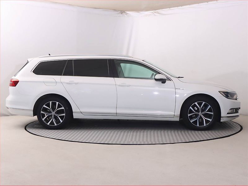 Volkswagen Passat (2016) 2.0 TDI, 4X4, Automat, Kůže - fotka 6 z 22