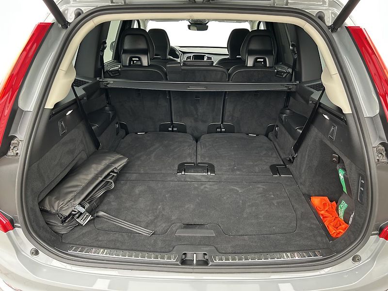 Volvo XC90 2.0  B5 4x4 Plus - fotka 27 z 29