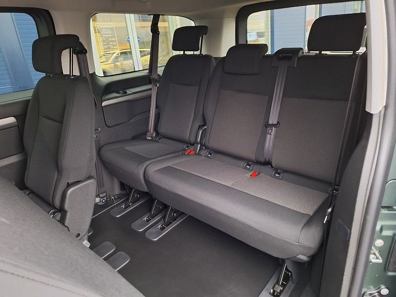 Peugeot Traveller (2026) Active Long 2.0 BHDi 180  EAT8 - fotka 11 z 19