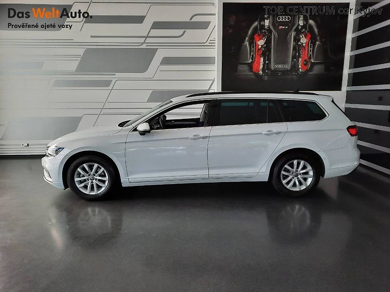 Volkswagen Passat Variant (2023) 2.0 TDI (110kW/150k) DSG, Busi - fotka 3 z 29
