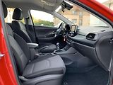 Hyundai i30 COMFORT 1.5i 80kW MAN6 - náhled 15