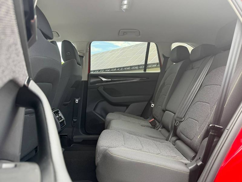 Škoda Kodiaq Selection 2,0 TDI 142 kW 4x4 7 - fotka 9 z 40