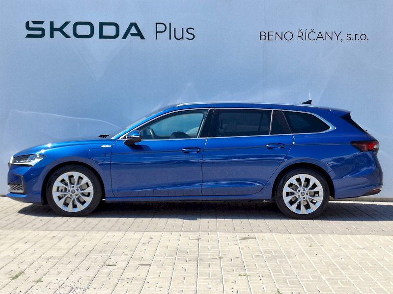 Škoda Superb (2025) Combi iV L&K DSG 1,5TSi 150kW - fotka 3 z 35