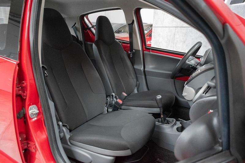 Toyota Aygo 1.0 VVT-i Terra Cool*KLIMA*ČR* - fotka 12 z 36