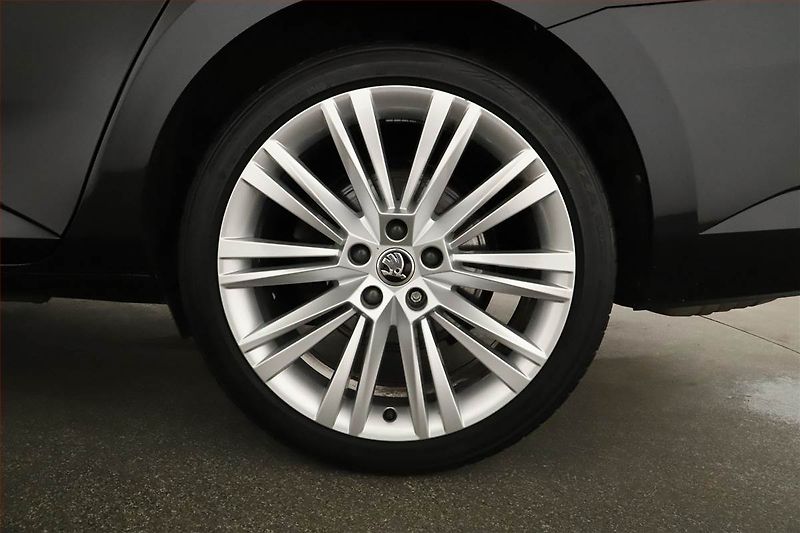 Škoda Superb (2022) Style 2.0 TDI - fotka 20 z 20