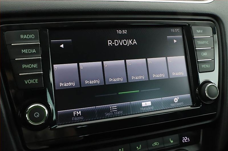 Škoda Octavia (2015) Scout 2.0 TDI, 4X4, Automat - fotka 9 z 16