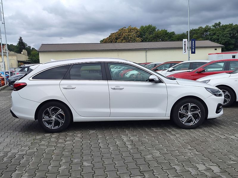 Hyundai i30 1.5 117kW Komfort - fotka 4 z 31