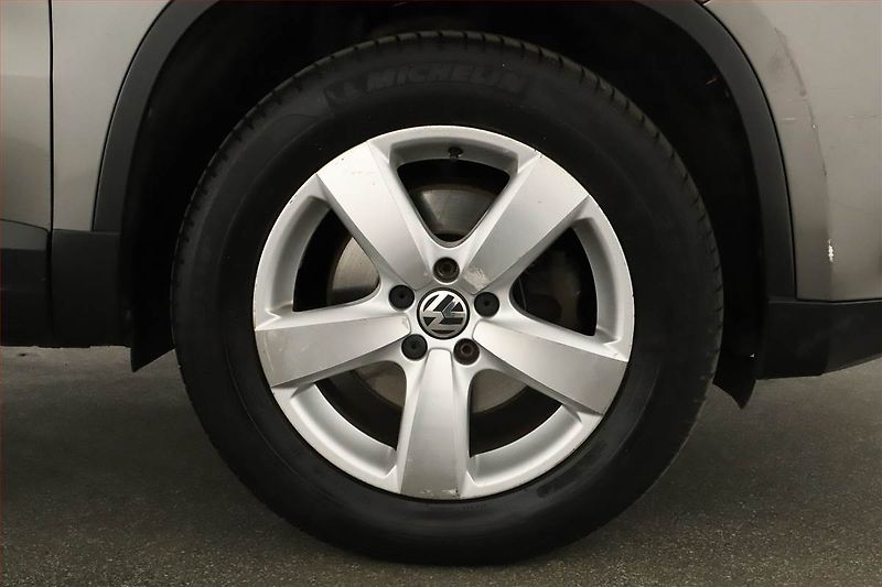 Volkswagen Tiguan (2009) 2.0 TDI, 4X4, Xenony - fotka 13 z 13