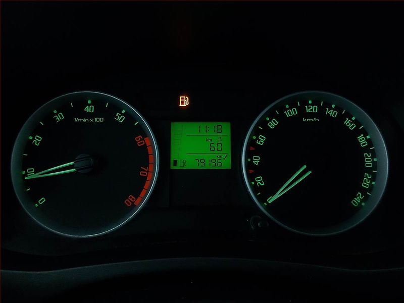 Škoda Fabia (2007) Sport 1.2, nová STK - fotka 11 z 15