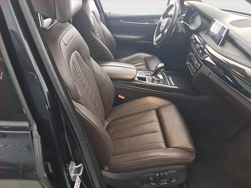 BMW X5 (2018) M Paket xDrive40d - fotka 9 z 25
