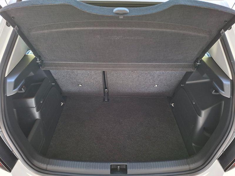 Škoda Fabia (2015) 1.2TSI 66kW -1.MAJITEL - fotka 30 z 42