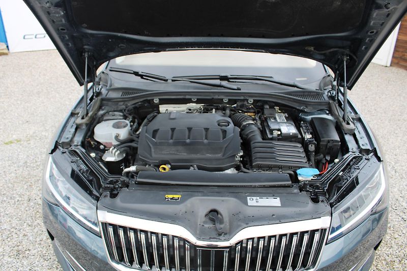 Škoda Superb (2019) 2,0TDI LAURIN & KLEMENT  LED - fotka 20 z 21