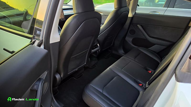 Tesla Model Y (2023) Long Range AWD Berlín - fotka 10 z 11